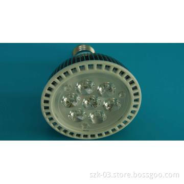 9W 720lm output / LED Par30 light Screw base